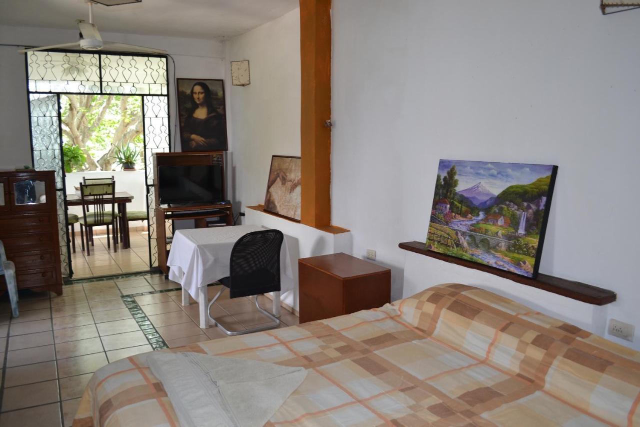 Casa Ana Ruth Hotel บูเซเรียส ภายนอก รูปภาพ