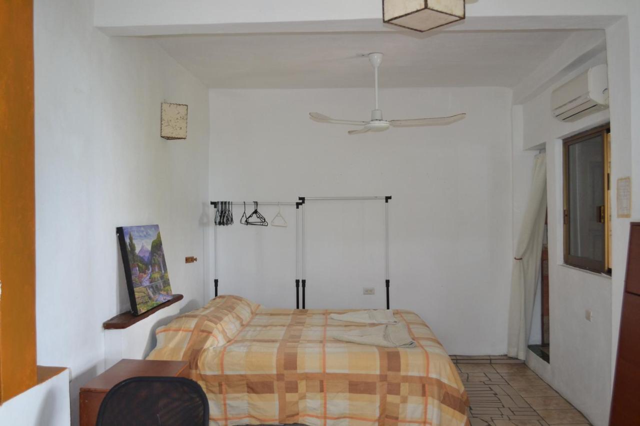 Casa Ana Ruth Hotel บูเซเรียส ภายนอก รูปภาพ